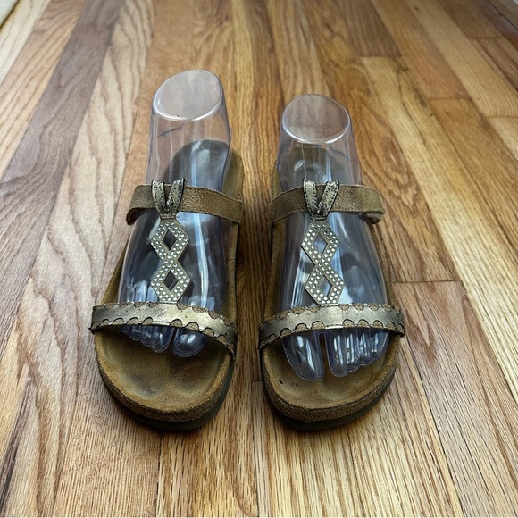 NAOT Aspen Silver Pewter Rhinestone Wedge Slide On Sandals Women’s Size 38 - Picture 2 of 11